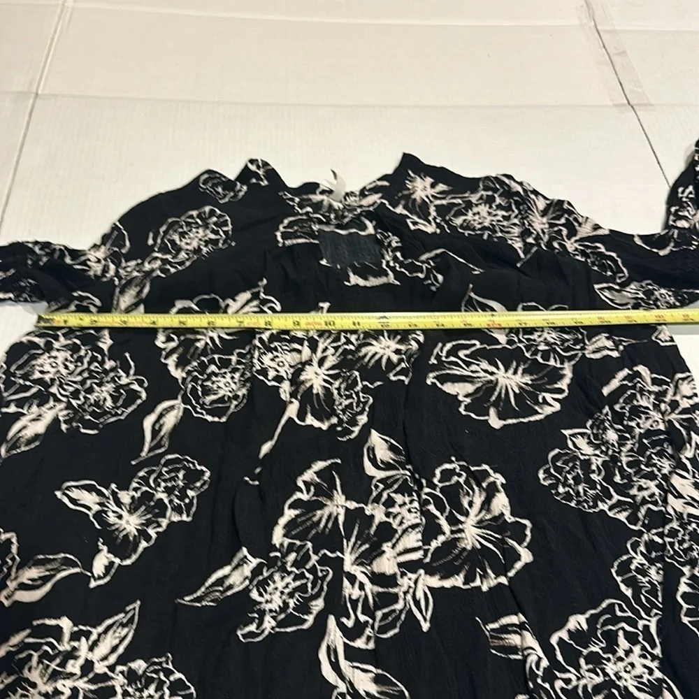 Free People oversized free style high low long sleeve blouse w V-neck front